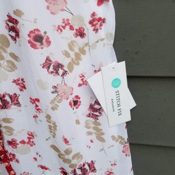 Kensie Floral Sheer Lined NWT Rose/White Blouse size Medium - Picture 3 of 10
